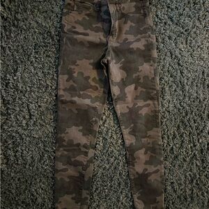 GAP Camouflage True Skinny Ankle Jeans